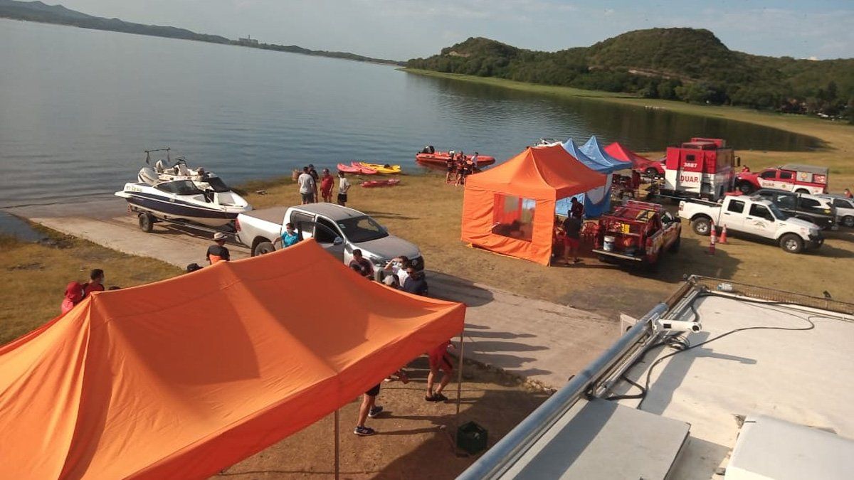 En la búsqueda se emplearon drones y kayaks