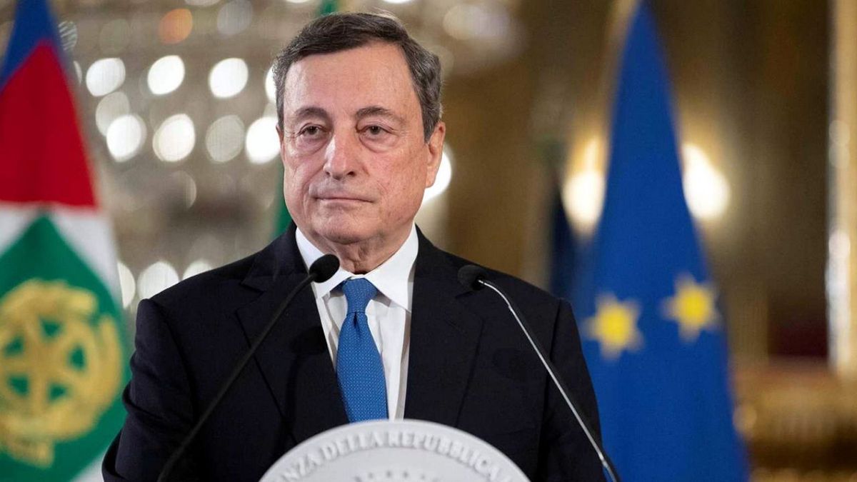 El primer ministro italiano Mario Draghi anunció el jueves su renuncia al cargo tras el rechazo de una de las fuerzas de la coalición oficialista