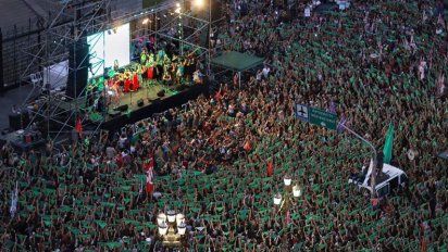 Hubo un multitudinario “pañuelazo” verde por la legalización del aborto