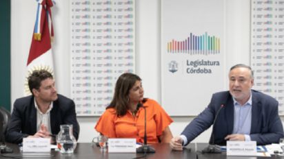 Los ministros de Obras y de Industria detallaron sus presupuestos 2023