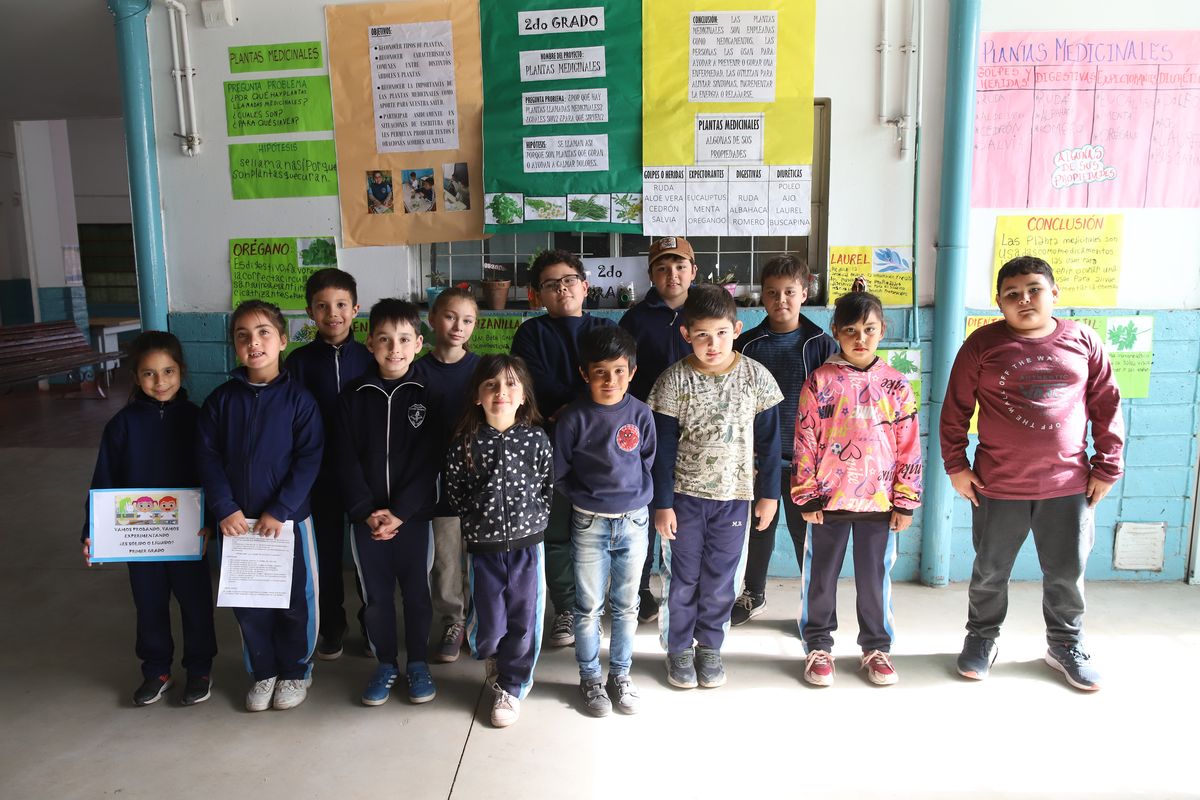 Alumnos de diferentes grados de la escuela primaria Manuel Belgrano compartieron con Puntal Villa María todo lo aprendido en clase