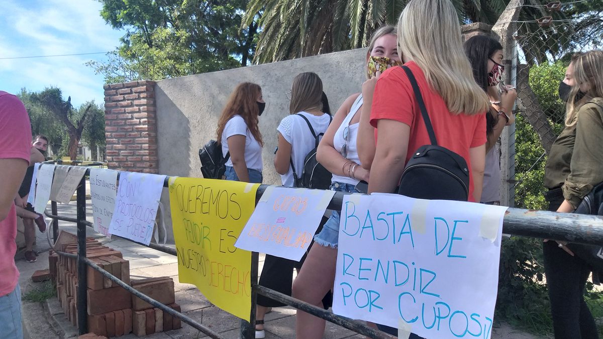 Los estudiantes se manifestaron en la UNRC.