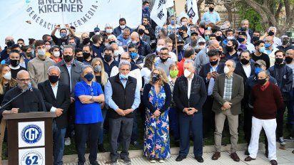 Acuña, Barrionuevo y Duhalde hicieron su propio acto y apuntaron contra el gobierno nacional