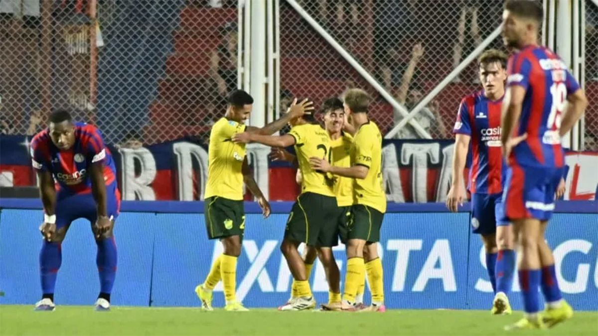 Juan Manuel Gutiérrez aumentó la diferencia de Defensa y Justicia en el triunfo a San Lorenzo por 5 a 2