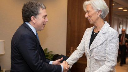 Dujovne y Lagarde acordaron negociar el crédito 