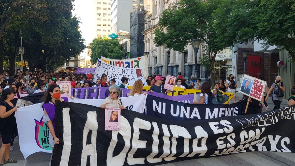 Se conmemora el Día Internacional de la Mujer con marchas en todo el país