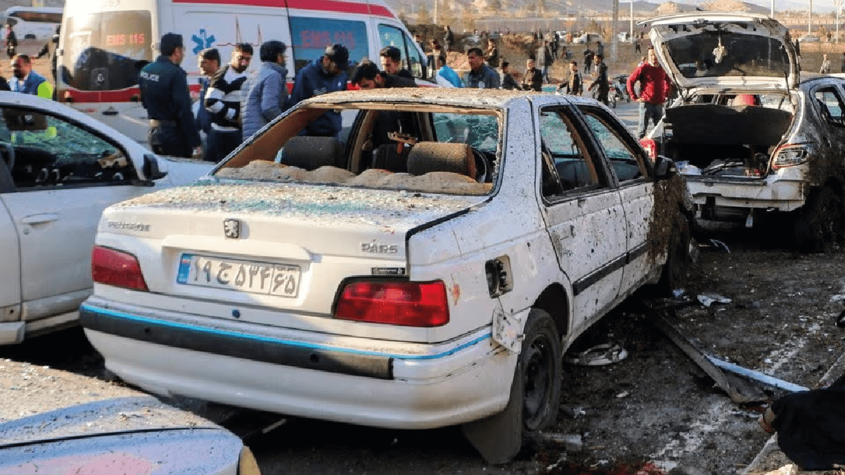 Casi 100 personas murieron en un atentado durante una ceremonia en Irán