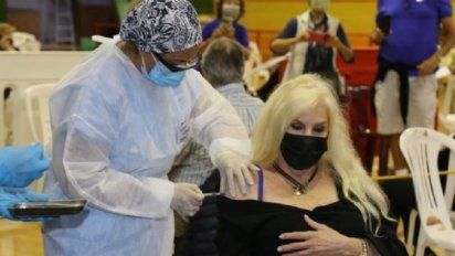Coronavirus: se vacunó Susana Giménez en Uruguay