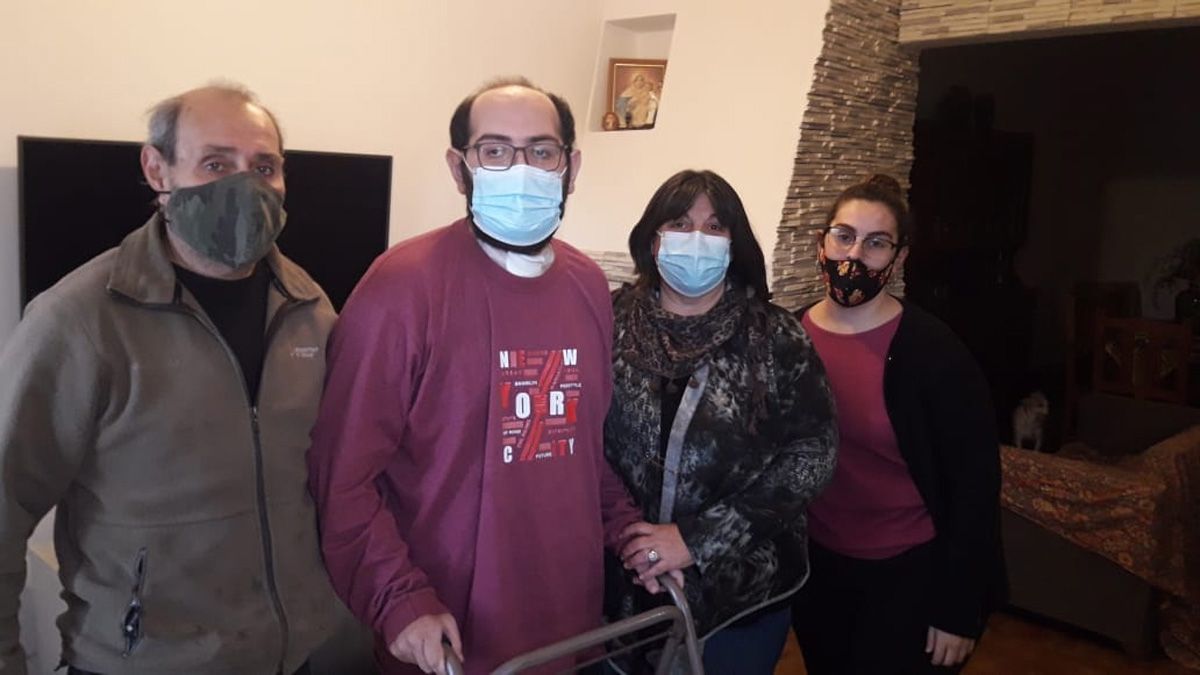 Gonzalo Chesta fue recibido en General Cabrera tras recuperse de coronavirus.