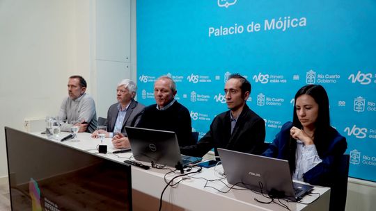 Ayer se abrieron los sobres de la repavimentación.Foto: Andrés Oviedo