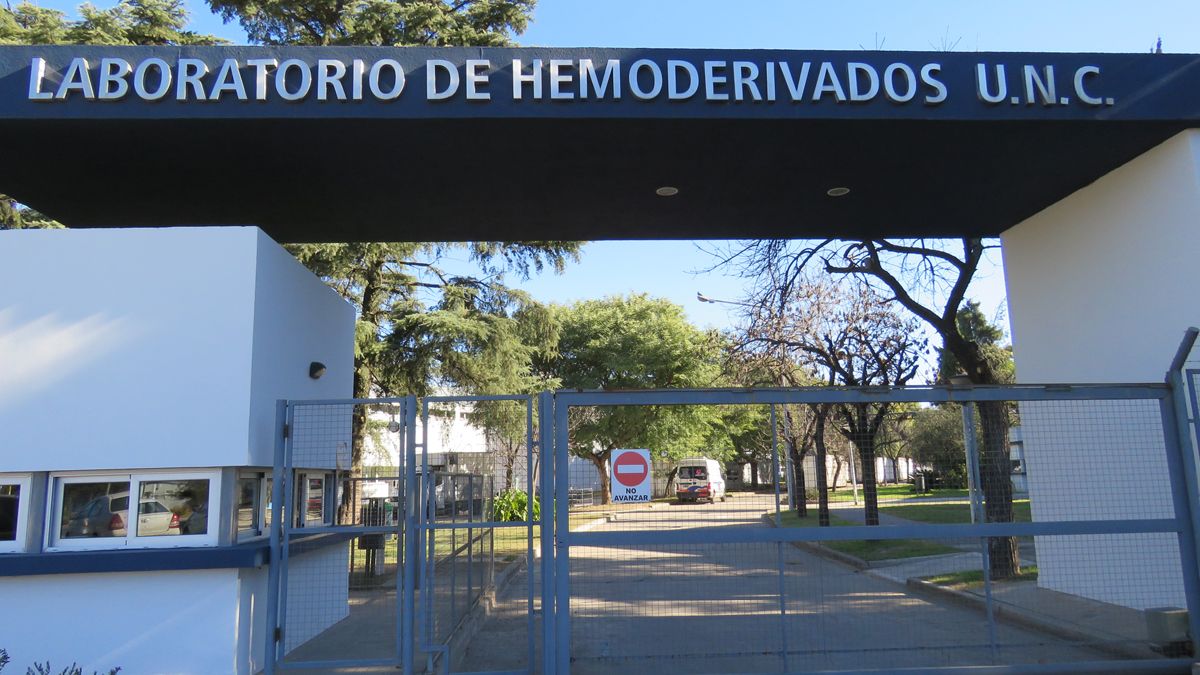 Ingreso al Laboratorio de Hemoderivados de Córdoba.