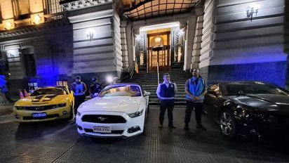 La Aduana secuestró automóviles de alta gama que habían sido importados de manera ilícita: Mustangs y Camaros