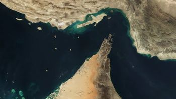 Irán amenaza con atacar a buques que se acerquen al estrecho de Ormuz