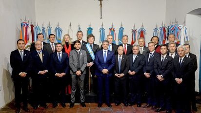 Milei recibió a 20 gobernadores en la Casa Rosada en busca de un acercamiento con las provincias