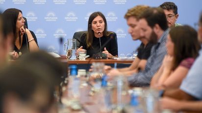 La titular de ANSES, Fernanda Raverta, expuso sobre el