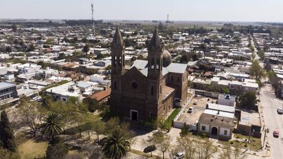 Coronel Moldes inaugura una obra histórica en su 120° aniversario