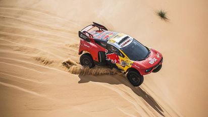 Sebastien Loeb-Fabian Lurquin ganaron la etapa en autos y suben al segundo escalón de la general