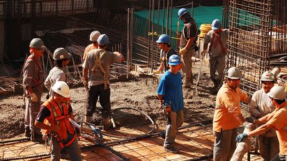 Construcción, comercio, industria y turismo receptivo, los perdedores del 2025