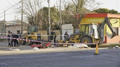 Las Higueras: identificaron al motociclista que murió al chocar con una retroexcavadora
