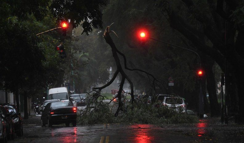 Impactantes imágenes del temporal en Buenos Aires