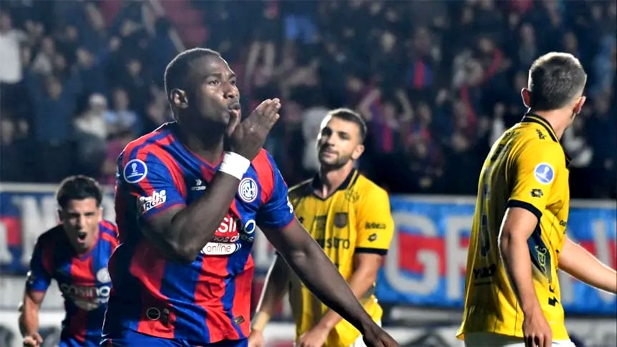 San Lorenzo venció 2 a 0 a Deportivo Cuenca de Ecuador por la Copa Sudamericana