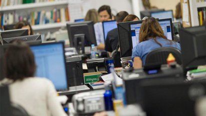 El Gobierno elimina por decreto la jornada no laborable del Día del Empleado Público