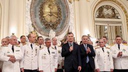 Macri  les agradeció a las Fuerzas Armadas por “poner el hombro”