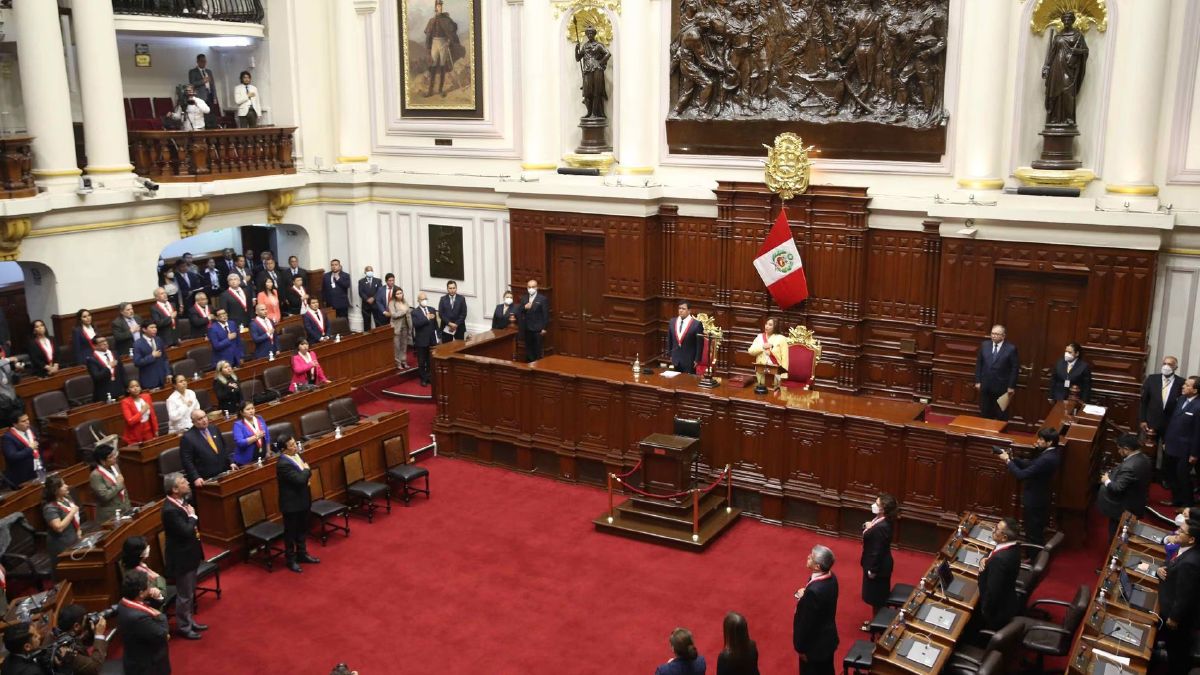 Perú: El Congreso aprobó el viernes una denunciaconstitucional contra el expresidente izquierdista Pedro Castillo por presuntoscasos de corrupción en su gobierno
