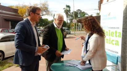 Agentes judiciales de Córdoba salen a las calles para capacitar sobre el uso de la boleta única
