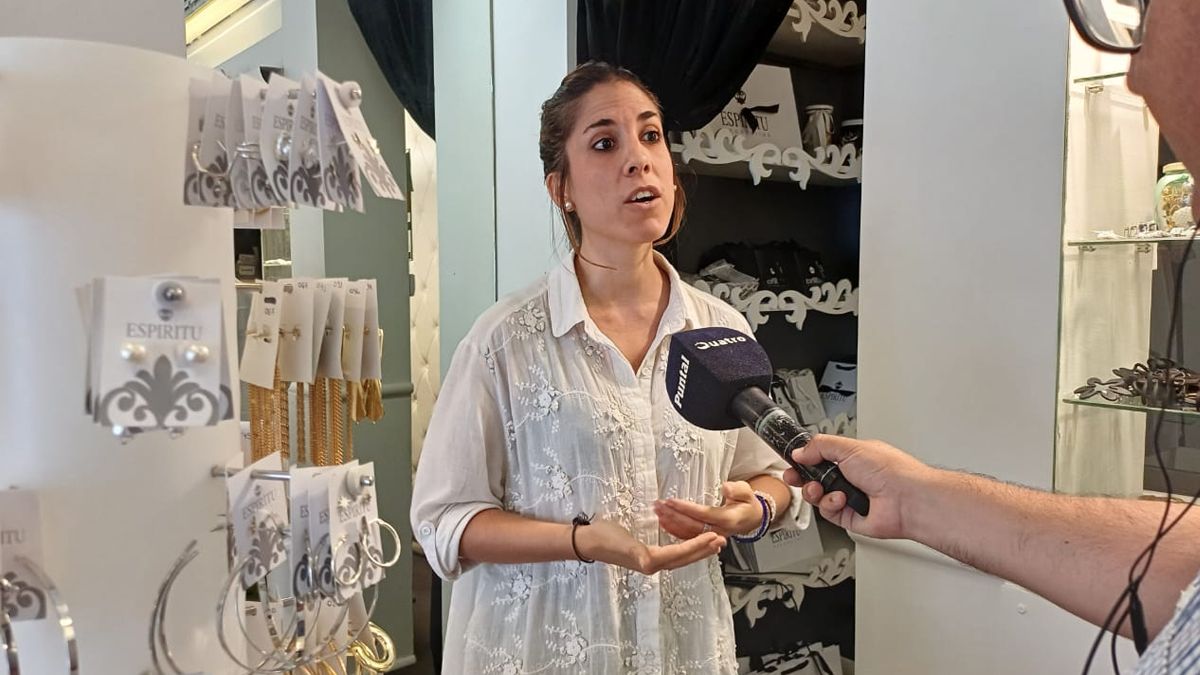 La opinión de los comerciantes sobre el horario corrido en los comercios. Foto: Andrés Oviedo.