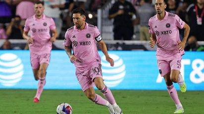 En la última jugada, Messi definió con una obra de arte el juego ante Cruz Azul