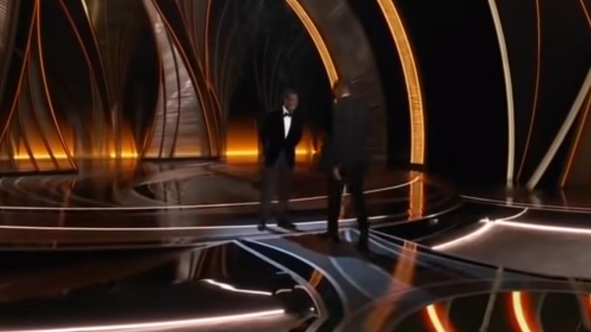 Will Smith arremetió contra Chris Rock en plena ceremonia de los Oscar.