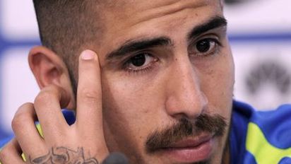 El futbolista Junior Benítez fue detenido por violencia de género