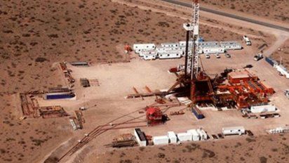 YPF forma alianza con Petronas para invertir US$ 40 mil millones en Vaca Muerta