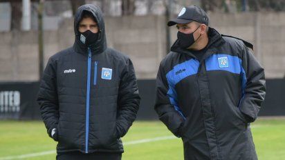Acuña prueba en busca de los once para enfrentar al Pincha de Caseros