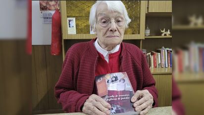 En su festejo 87 recibió la sorpresa de su familia: el libro en el que narró su historia