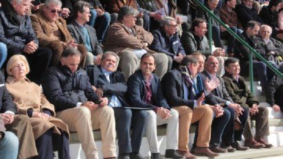 En la tribuna ruralista hubo muchas ausencias políticas por la crisis