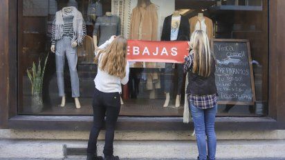 Habilitan shoppings y galerías; supermercados, podrán abrir hasta las 21