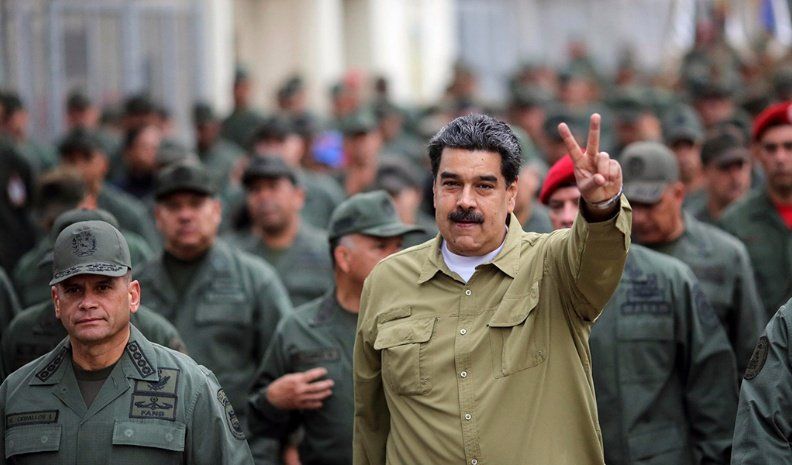Llaman a los militares a rebelarse contra Maduro