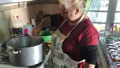 Ayuda social: arrancaron en pandemia y ya les dan de comer a 150 familias