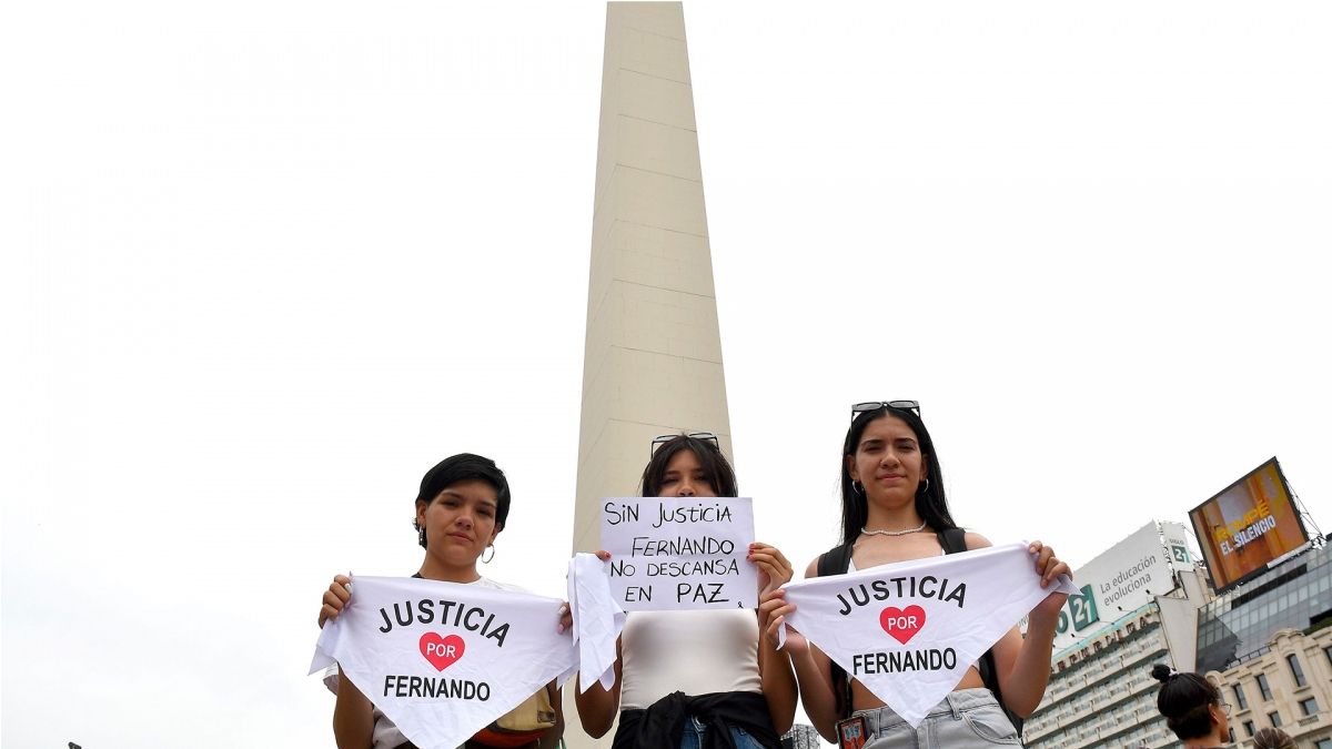Manifestantes exigieron justicia por Fernando Báez Sosa en el Obelisco