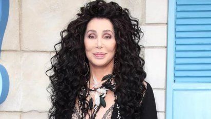Cher versiona el clásico de ABBA
