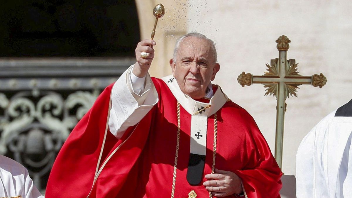 El papa Francisco dijo ayer que en la guerra de Ucrania se vuelve a crucificar a Cristo y pidió una tregua de Pascua.