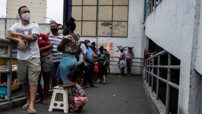 Brasil aplicará una tercera dosis a mayores de 70 e inmunodeprimidos