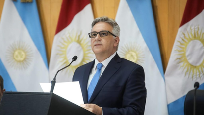 Llaryora le respondió a Rubén Daniele luego de que amenazara con ir a buscarlo