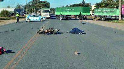 Un joven motociclista perdió la vida esta tarde en un accidente
