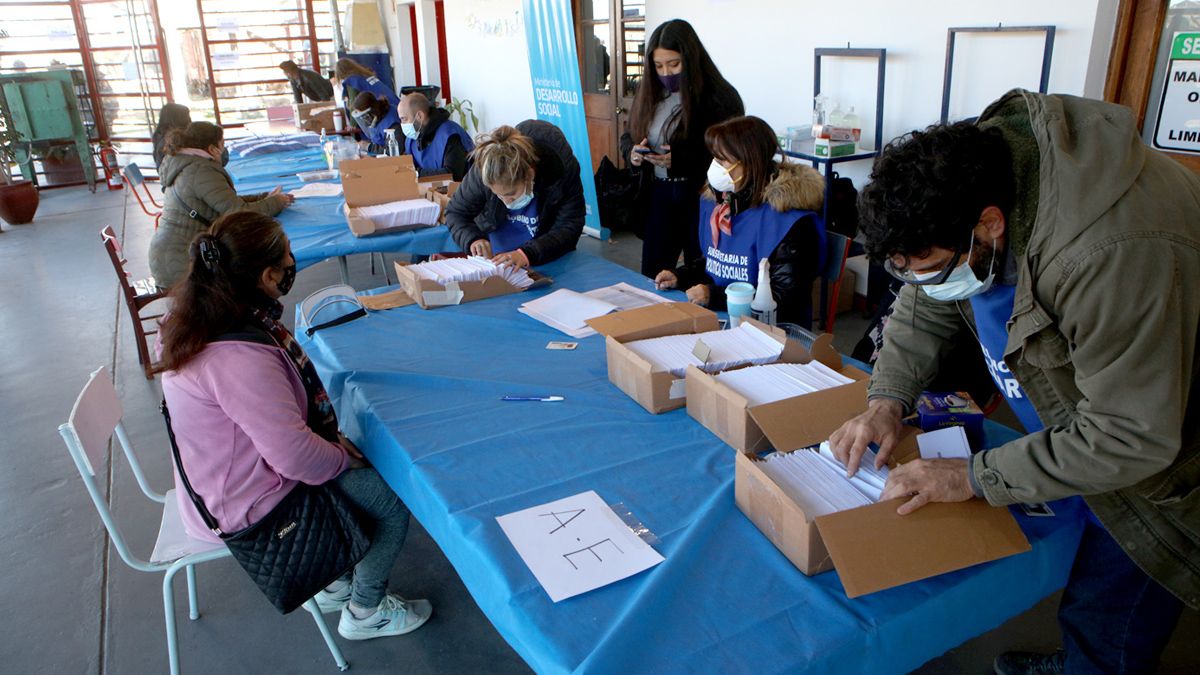 Durante dos jornadas se organizó la distribución de tarjetas.