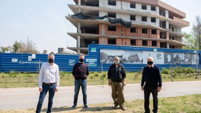 Continúa la polémica por un edificio de la costanera