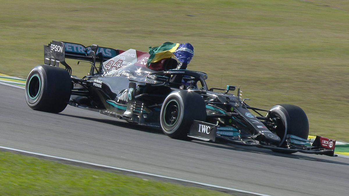 Mercedes volvió a criticar a la FIA