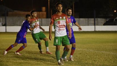 Juventud Unida ganó en Moldes y dio un paso clave